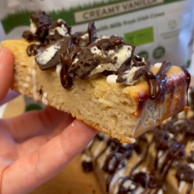 Cookies & Cream Protein Cake Bars