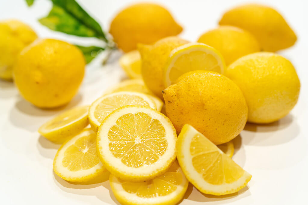 Simple Kitchen Cures for Colds and Flu - Lemons