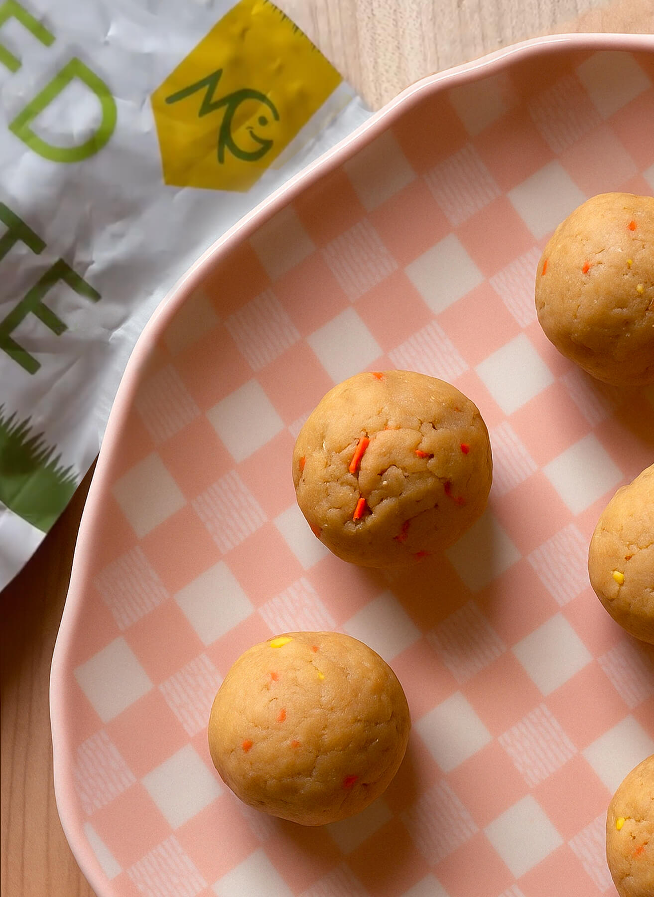 No-Bake Birthday Cake Bites