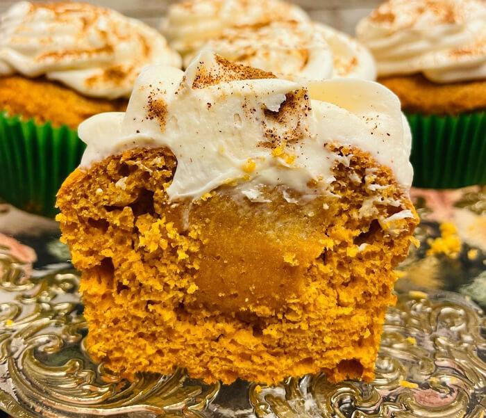 Stuffed Pumpkin Spice Latte Muffins